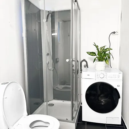 Lovely, Bright In Great Location Appartement